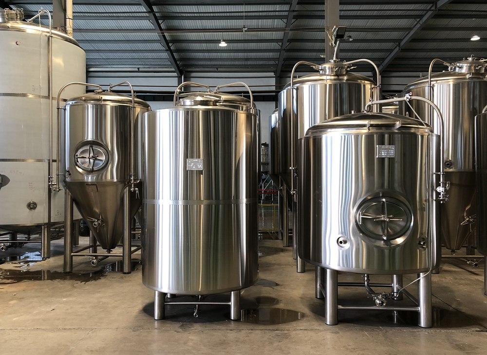 Maturation tanks,Bright beer tank,Brite tank,storage tank,Cylindrical storage tanks,beer equipment,brewery equipment,brewery